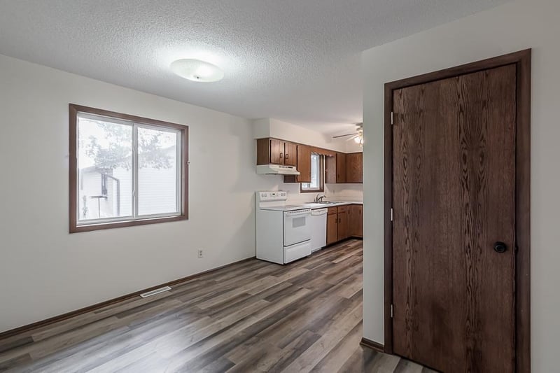 800 1st St, Cleveland, MN 56017