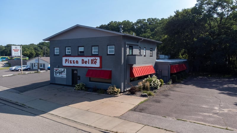 911 N Hastings Way, Eau Claire, WI 54703