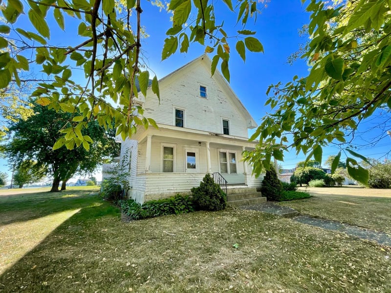 115 N Oak St, Wanda, MN 56294