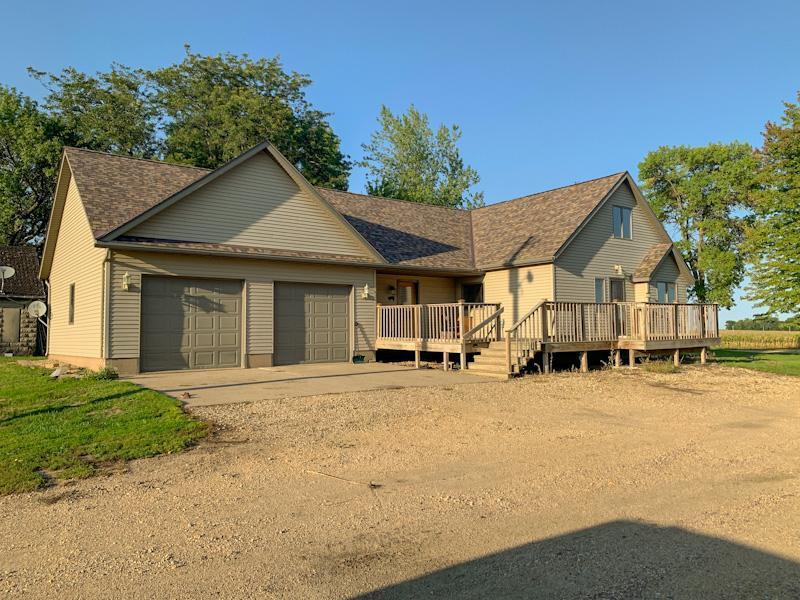 583 120th Ave, Ceylon, MN 56121