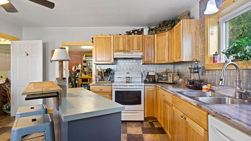 230 Huron St, Fairchild, WI 54741