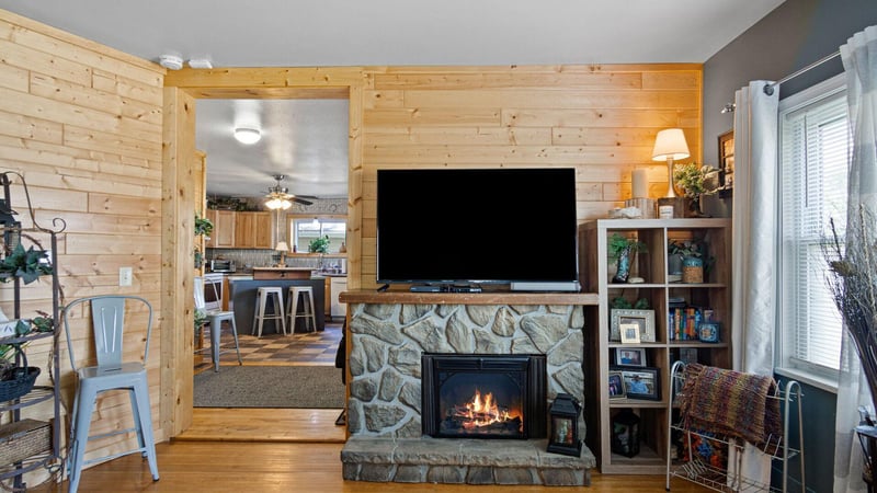 230 Huron St, Fairchild, WI 54741