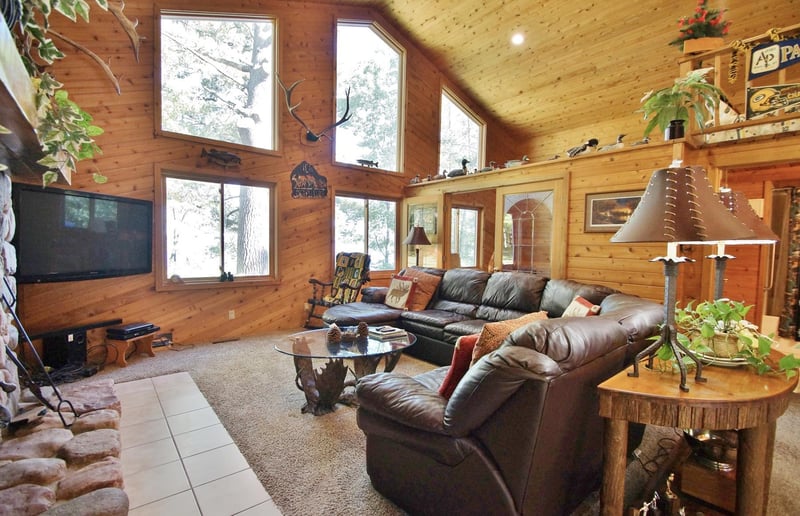 6620 N Thors Ln, Stone Lake, WI 54876