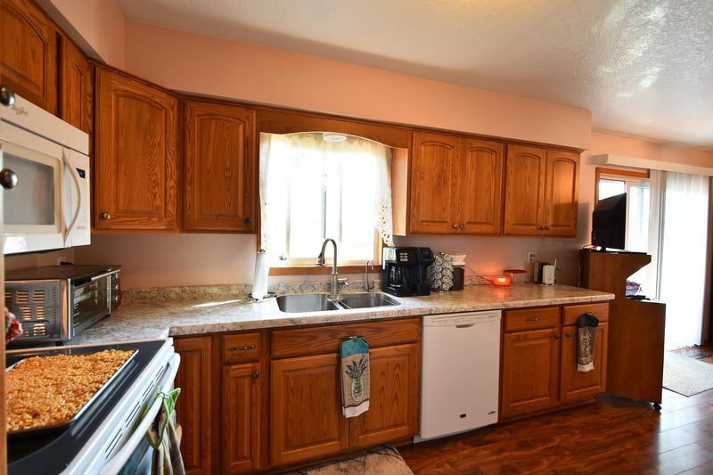 51130 152nd Ave, Pine Island, MN 55963