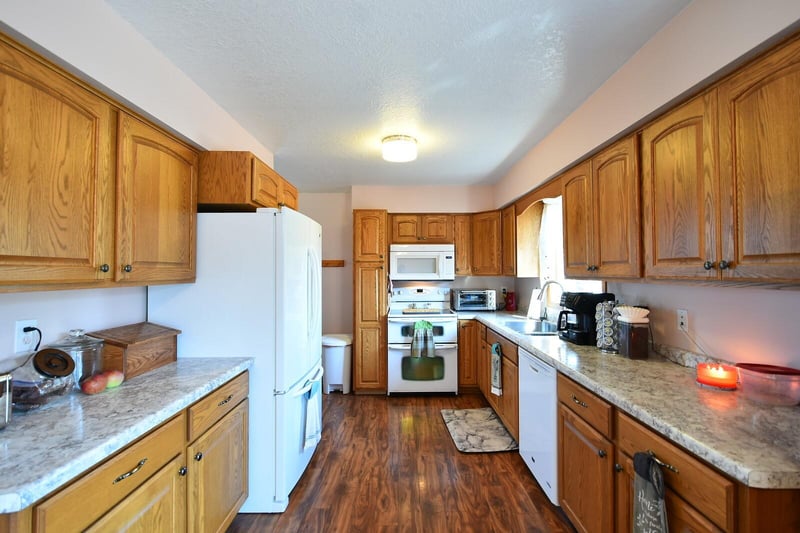 51130 152nd Ave, Pine Island, MN 55963