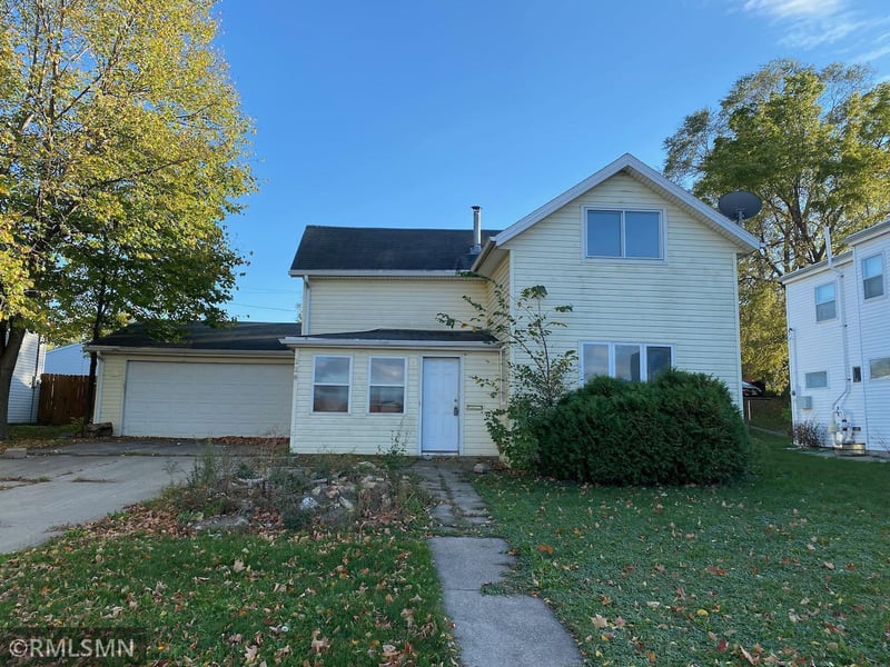 228 3rd Ave E, Shakopee, MN 55379