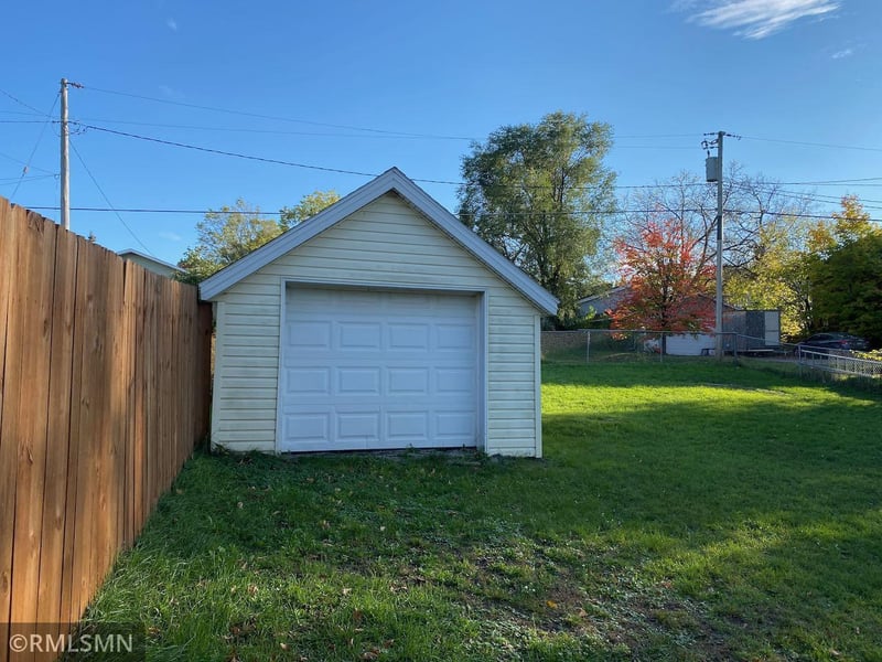 228 3rd Ave E, Shakopee, MN 55379