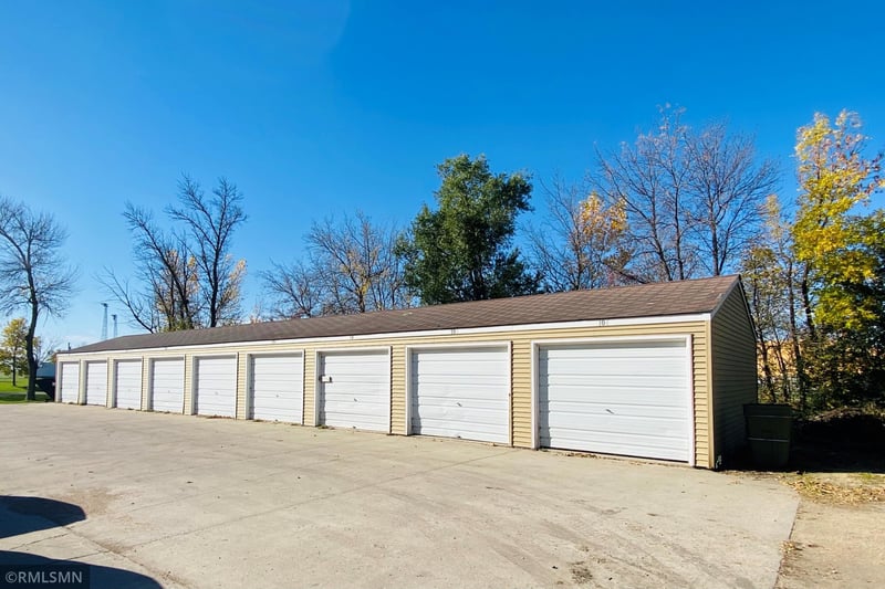 401 W 2nd Ave S, Chokio, MN 56221