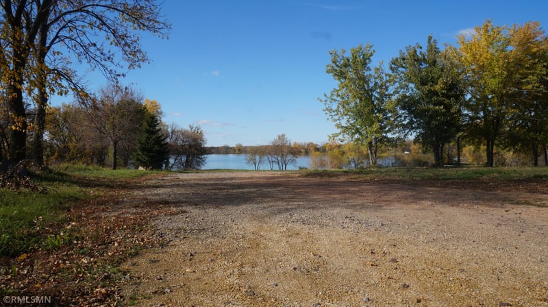 35244 211th Ave, Le Center, MN 56057