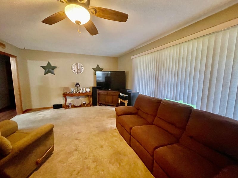 109 W Butler Ave, Ellsworth, MN 56129