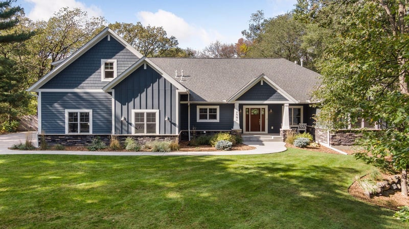 7406 Spring Lake Rd, New Brighton, MN 55112