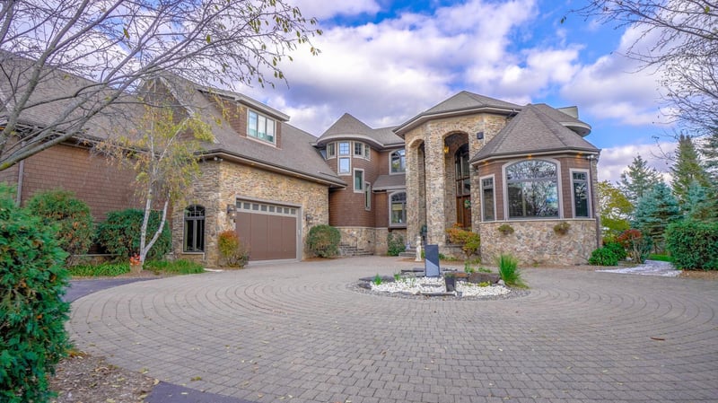 16688 7th St S, Lakeland, MN 55043