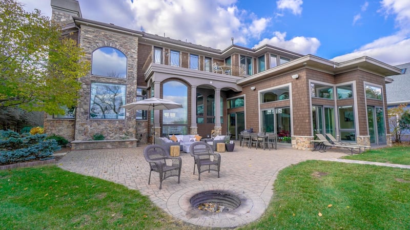 16688 7th St S, Lakeland, MN 55043