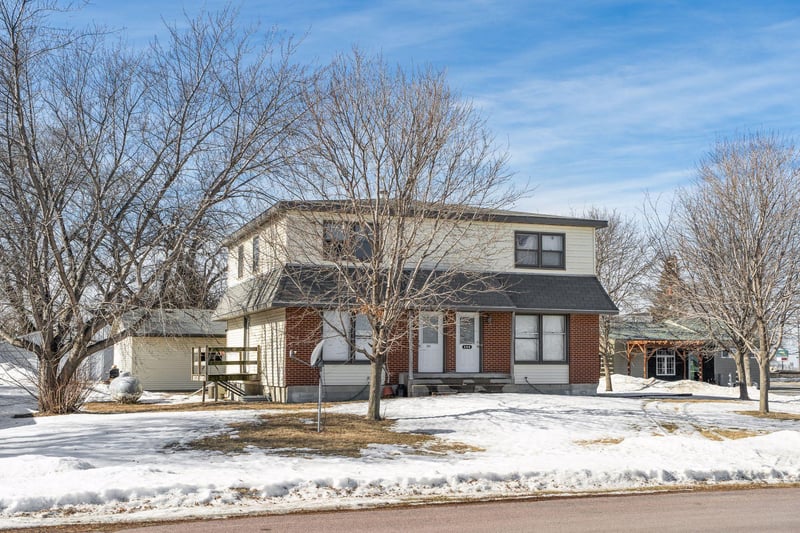 206-208 1st Ave, Pemberton, MN 56078