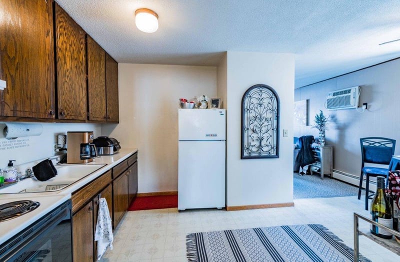 464 Pullman Ave, Saint Paul Park, MN 55071
