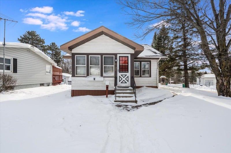 8738 Vinland St, Duluth, MN 55810
