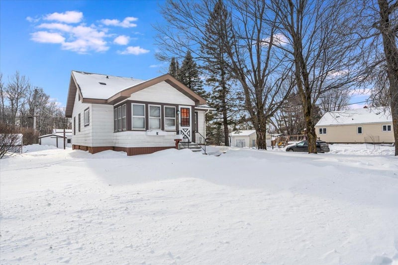 8738 Vinland St, Duluth, MN 55810