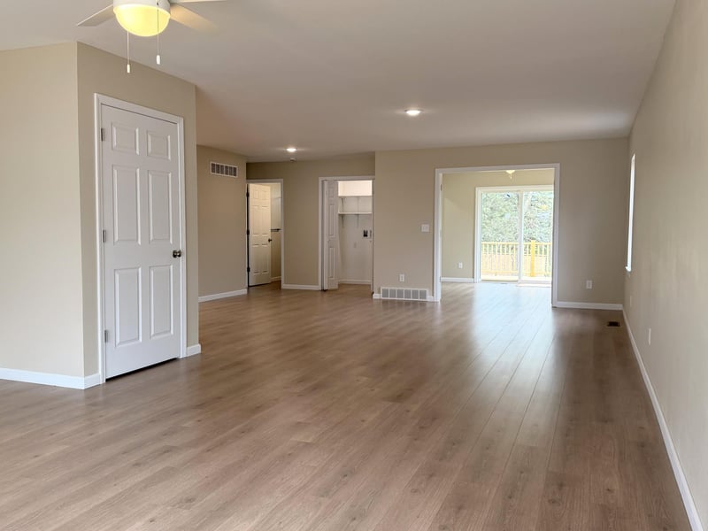 1955 Bud Rd, Windom, MN 56101