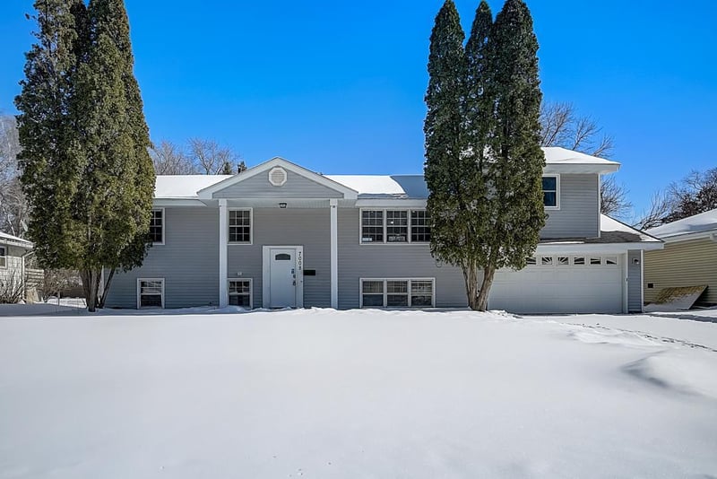 7008 Colorado Ave N, Brooklyn Park, MN 55429