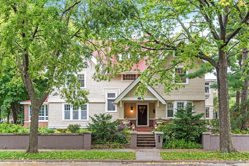 222 W 25th St, Minneapolis, MN 55404