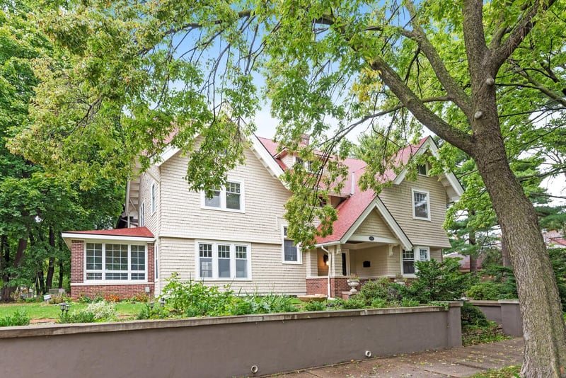 222 W 25th St, Minneapolis, MN 55404