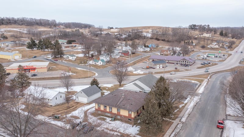 417 Kansas St NW, Preston, MN 55965