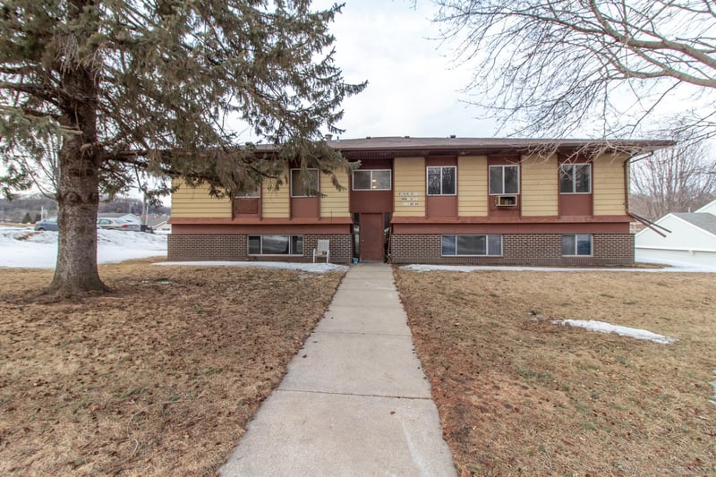 417 Kansas St NW, Preston, MN 55965