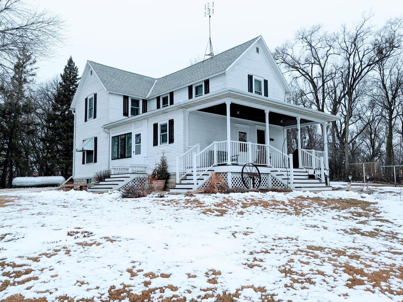 48649 State Highway 19, Fairfax, MN 55332
