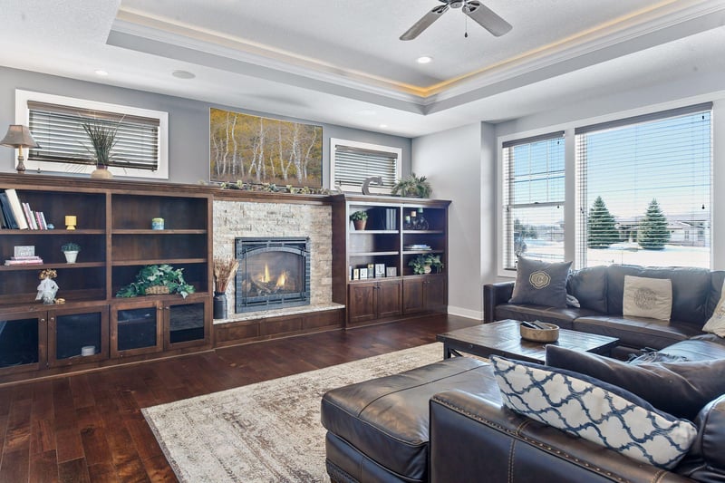 13705 Tracy Ave, Shakopee, MN 55379