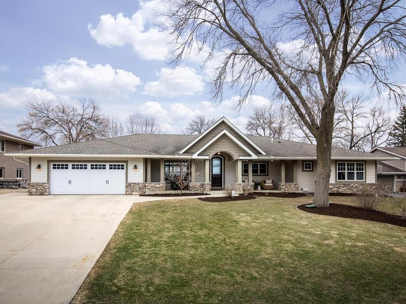 15253 Edgewater Cir NE, Prior Lake, MN 55372