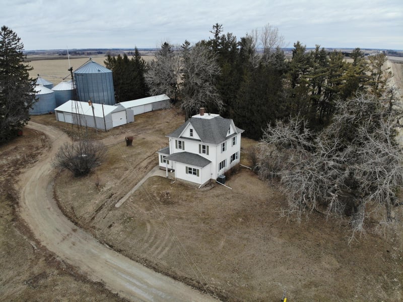 40881 10th Ave, Nerstrand, MN 55053