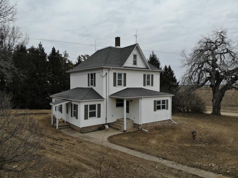 40881 10th Ave, Nerstrand, MN 55053