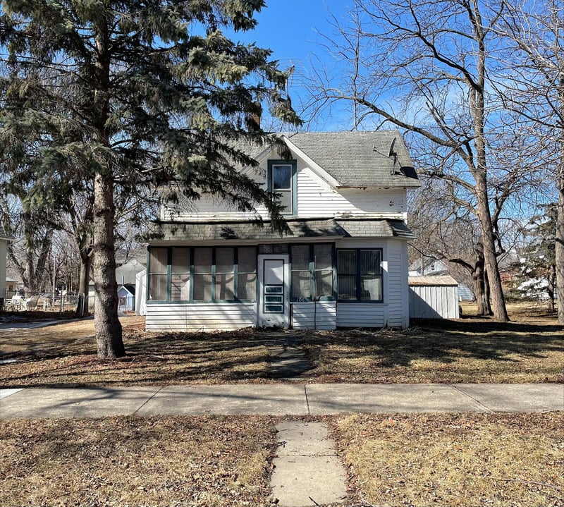 106 SE 2nd Ave, Mapleton, MN 56065