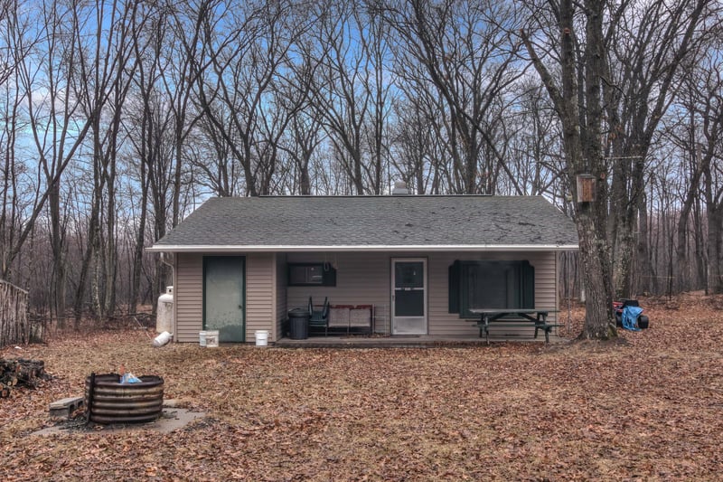 N14602 Crave Rd, Fairchild, WI 54741