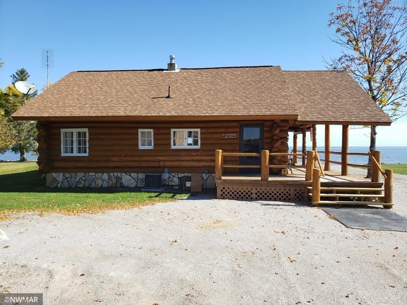 5864 Sandy Shores Dr NW, Williams, MN 56686