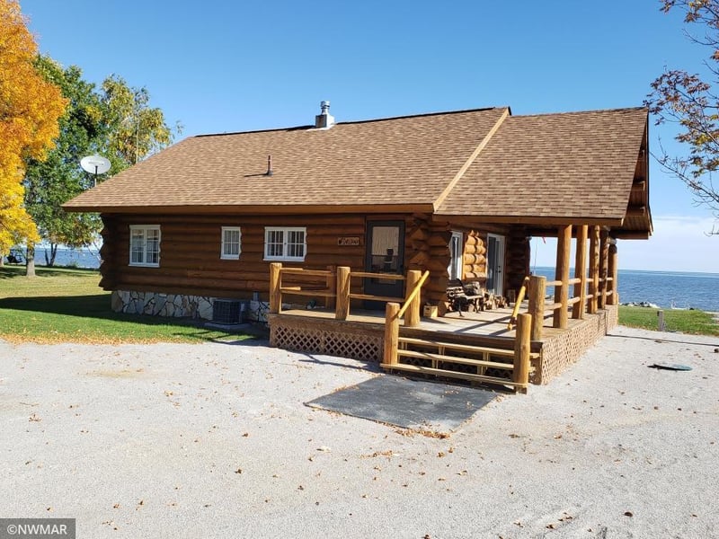 5864 Sandy Shores Dr NW, Williams, MN 56686