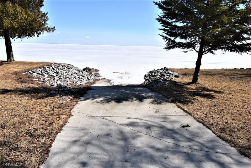 6402 Birch Beach Dr NW, Williams, MN 56686