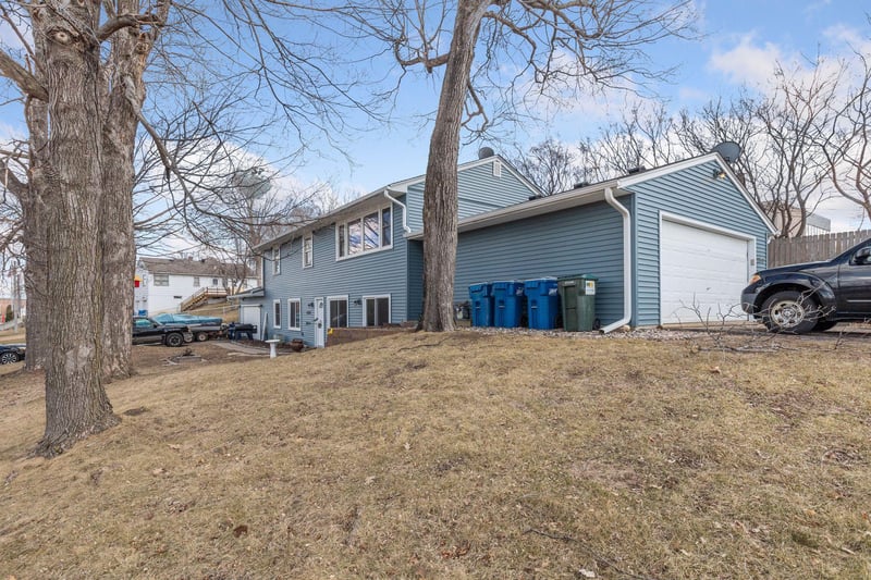4389 Warren Ave, Spring Park, MN 55384