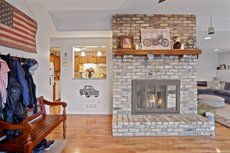 4389 Warren Ave, Spring Park, MN 55384