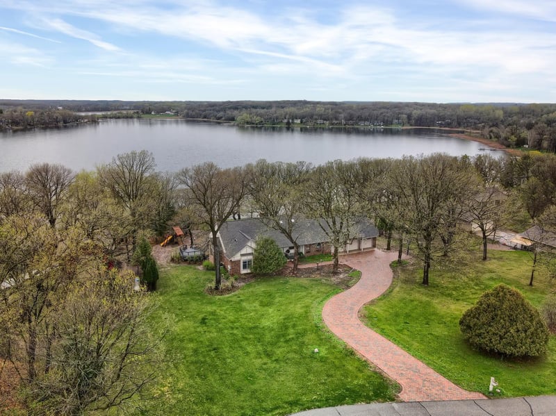 9767 Aetna Ave NE, Monticello, MN 55362