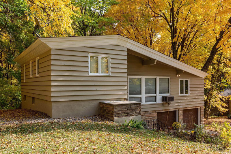 5505 Crestside St, Greenwood, MN 55331
