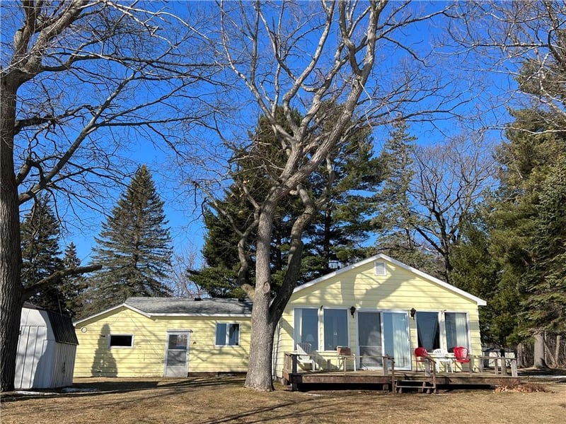 1011 Burgs Park Dr, Shell Lake, WI 54871