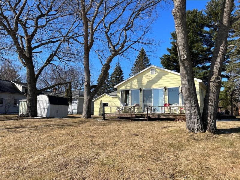 1011 Burgs Park Dr, Shell Lake, WI 54871