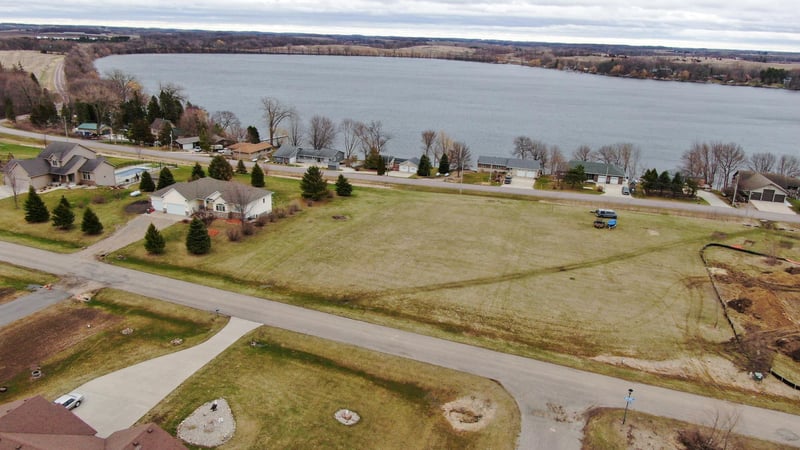 19251 Lake Volney Cir, Le Center, MN 56057