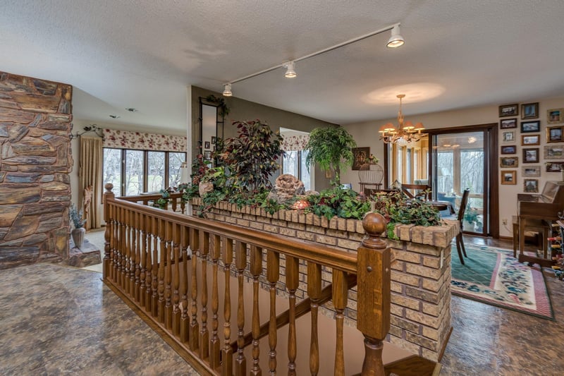 421 Riverview Dr, Courtland, MN 56021
