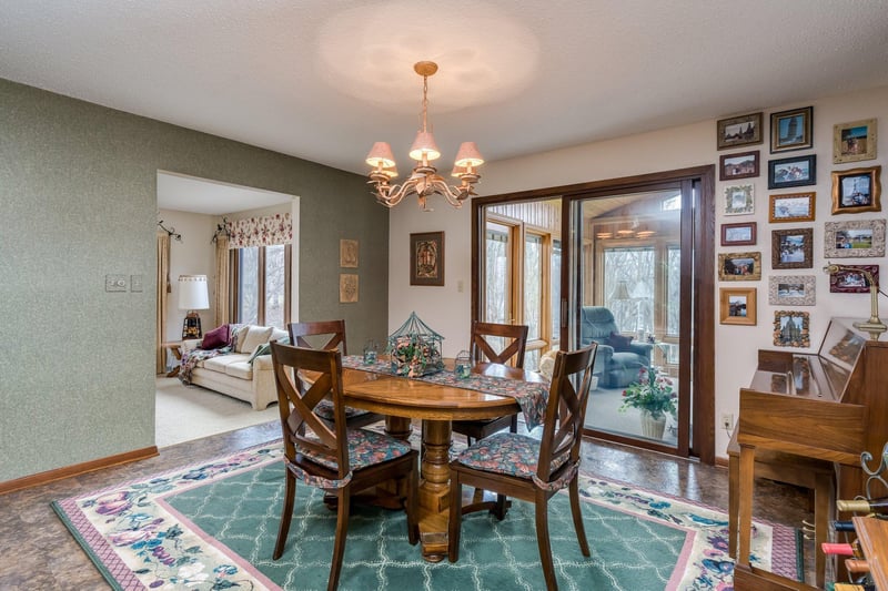 421 Riverview Dr, Courtland, MN 56021