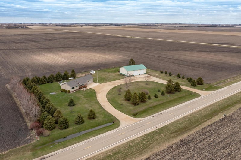 64768 265th St, Dexter, MN 55926