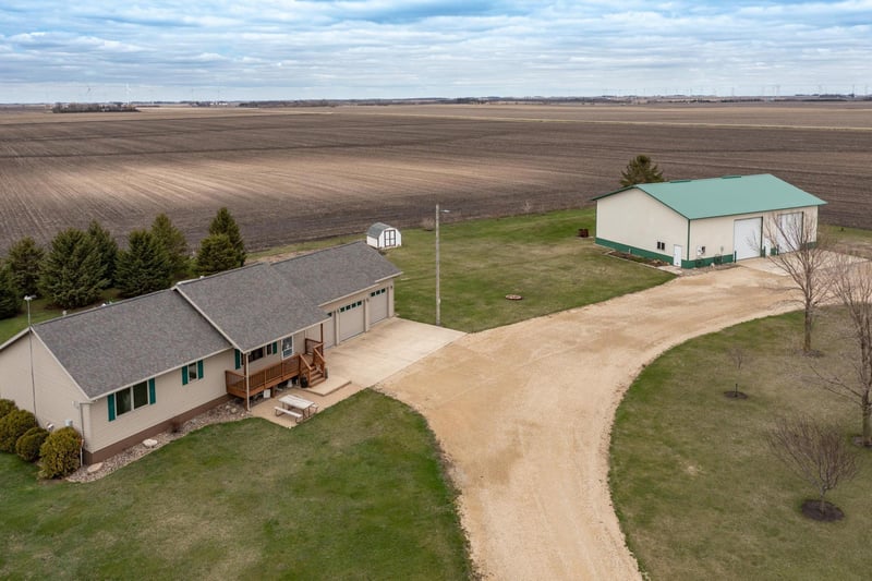 64768 265th St, Dexter, MN 55926