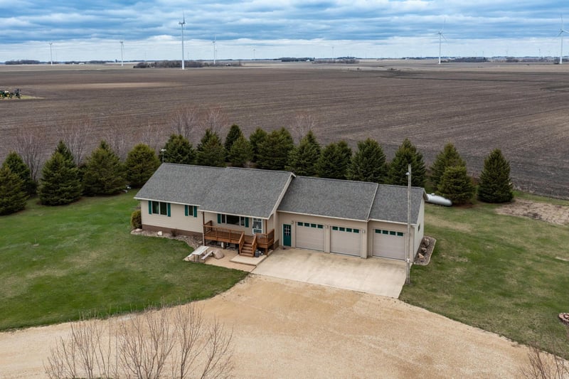 64768 265th St, Dexter, MN 55926