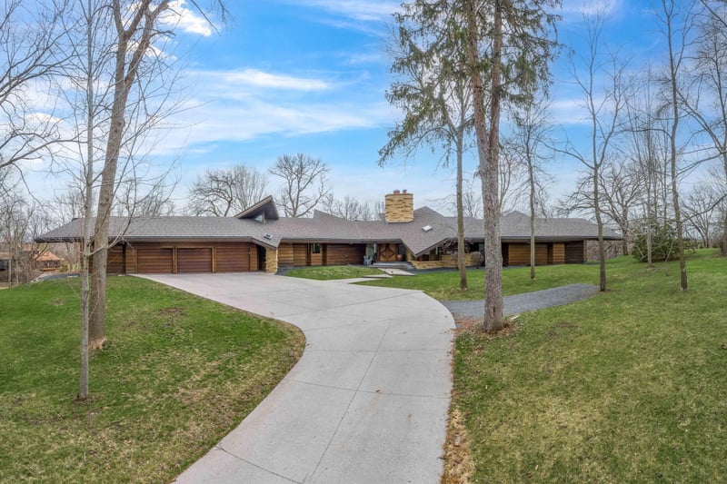 1355 Lemond Rd, Owatonna, MN 55060